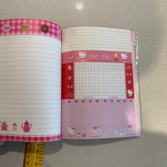 2011 HELLO KITTY PLANNER BRAND NEW - Picture 10 of 13